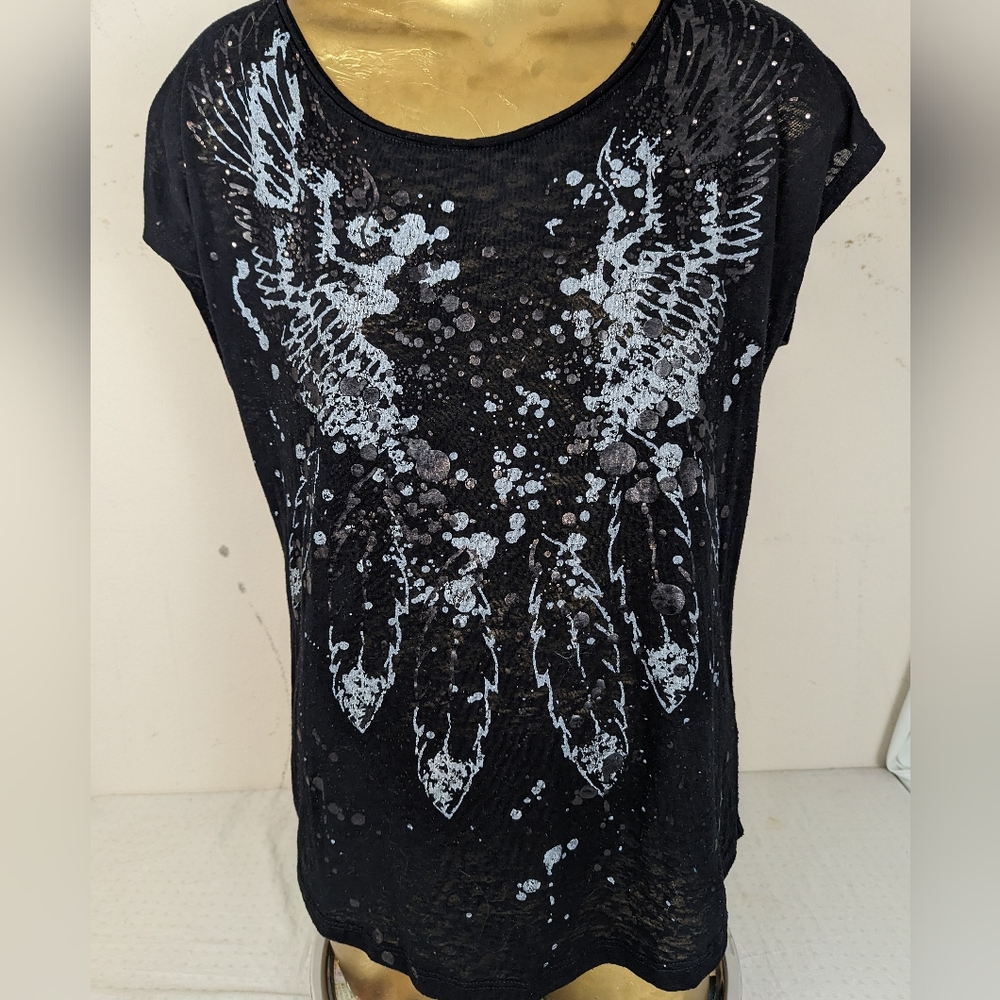 Rock & Republic B&W with a Hint of Gold Southwestern Feathers & Wings Opaque